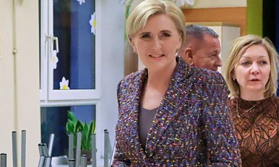 Agata od Andrzeja nie popisała się stylizacją. Zaburzone proporcje, a od tych wzorów można dostać oczopląsu