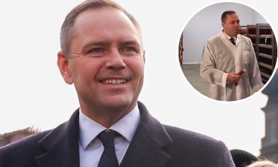 Karol zjadł kiełbasę i poleciało. Sieć pęka ze śmiechu i produkuje memy