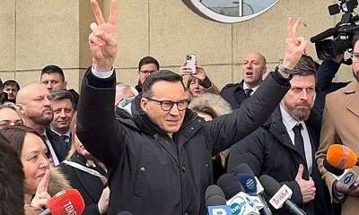 Mati kreuje się na niewinnego bohatera. Tymczasem odmówił składania zeznań w sprawie kopertowego konkursu [memy]