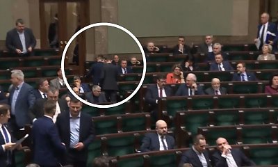 Szymek wyrzucił kolegę z biura na Wiejskiej, bo ten był "niedysponowany": "Nie jest pan w stanie uczestniczyć w obradach" [wideo]