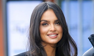 Klaudia El Dursi zapomniała włożyć bluzkę na "Top Model Night". Jej walory prawie wyskoczyły z żakietu