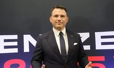 Sławek ma doktorat. Jednak jego praca naukowa budzi 3 spore wątpliwości [zdjęcia]