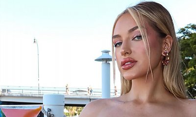 Caroline Derpieński zrzuciła stanik i zapozowała tak, jak ją natura stworzyła. Wszyscy w szoku