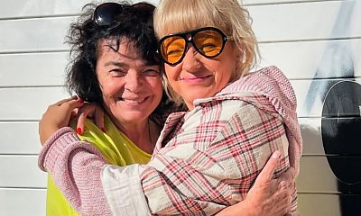 Dorota Szelągowska pozuje z partnerem i rodzinką. Jej luby wygląda zupełnie jak Darek Stolarz