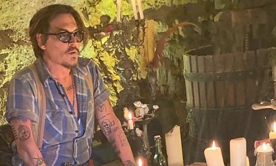 Johnny Depp w długich, siwych włosach kompletnie nie przypomina siebie. Ta przemiana przejdzie do historii