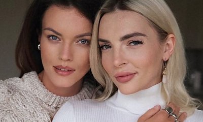 Karolina Brzuszczyńska i Agnieszka Skrzeczkowska z "Top Model" zapozowały w sukniach ślubnych. "Pierwsze przymiarki"
