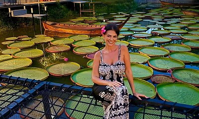 Filigranowa Maja Rutkowski wślizgnęła się w neonowe bikini i pokazała przyjemne widoczki. 40-latka jest w życiowej formie