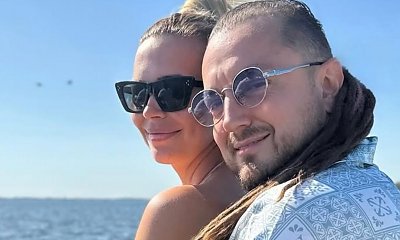 Aleksander Milwiw-Baron na rodzinnej fotce z Sandrą Kubicką i Leonardem. Takie rozkoszne kadry tuż przed rozwodem