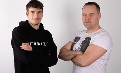 Syn Karola próbował ratować ojca przed blamażem. Przez jedno złe zdanie podzielił jego los