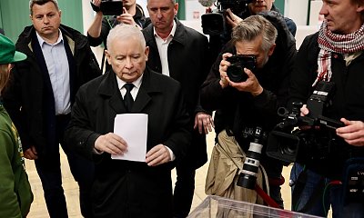 Jarek ponad prawem podczas głosowania 18 maja. Złamał przepisy jak gdyby nigdy nic
