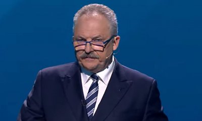 Marek zaliczył wpadkę roku i puścił bardzo głośnego bączura na debacie. Wszyscy to usłyszeli [wideo]