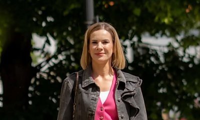 Marta od Karola w wiśniowym kompleciku miała zadać szyku. Różowa bluzka i niezgrabne buty zniszczyły wszystko