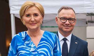 Agata od Andrzeja wskoczyła w morską kieckę. Falisty wzór był w porządku, tylko ta falbana przy dekolcie nie za bardzo