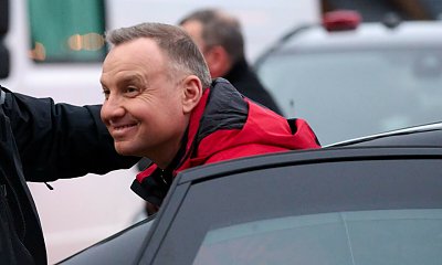 Andrzej aspiruje do pracy w turystyce. Wideo z przemowy pochwalnej o urlopie w kraju wywołuje salwy śmiechu [wideo i memy]