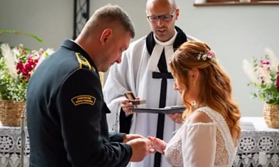 Justyna Żyła wrzuciła nowe zdjęcia ślubne z okazji miesięcznicy. Pod postem internautki zrobiły prawdziwą burzę [wideo]
