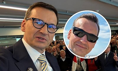 Mateusz Morawiecki pochwalił się fotką z wakacji. W tym kolorze jest mu wyjątkowo do twarzy