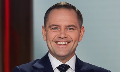 Karol Nawrocki pokazał "ludzką twarz" z okazji Dnia Dziecka. Jego prywatne kadry z dzieciństwa rozczulą każdego