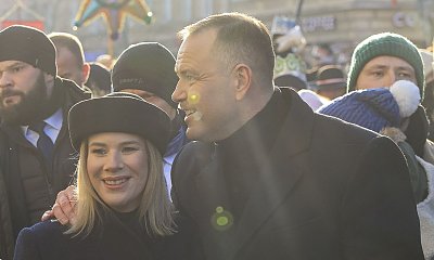 Marta Nawrocka w toczku na Orszaku Trzech Króli. Wszyscy patrzą tylko na jeden szczegół [dużo zdjęć]