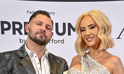 Izabela Macudzińska zaprezentowała świecący biust. Postawiła na goliznę w wydaniu glamour