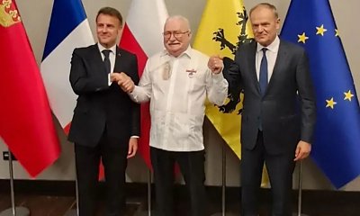 Wałęsa ujawnił, co szepnął Macronowi. Francuz słuchał go "z otwartą buzią", a w tle wielka gra Tuska [wideo]
