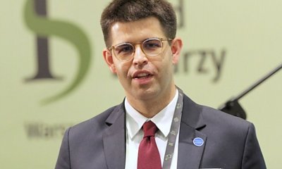 Prezes Naczelnej Izby Lekarskiej ostrzega po decyzji Sejmu w sprawie jawności płac. W tle astronomiczne zarobki medyków