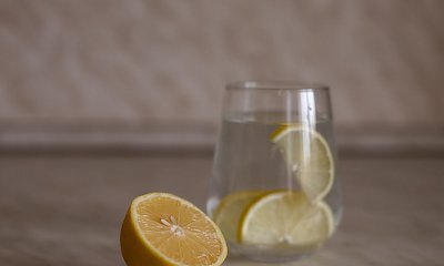 Mieliśmy pić darmową kranówkę w restauracjach, ale rząd właśnie zmienił zdanie. Znamy powód tej decyzji