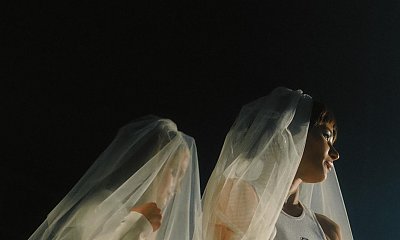 Natalia Szroeder i Margaret w sukniach ślubnych w teledysku "Sold Out". To nie był prawdziwy ślub