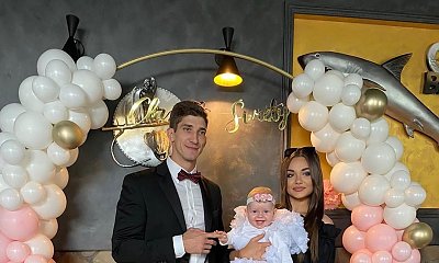 Michał Baryza z "Top Model" pokazał zdjęcie ze chrztu! Jak na chrzest ubrała się jego partnerka?