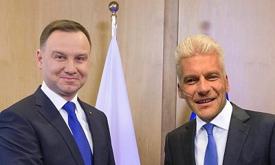 "Król Albanii" Popek Monster przeprasza za kibiców i wrzuca zdjęcie z... Andrzejem Dudą