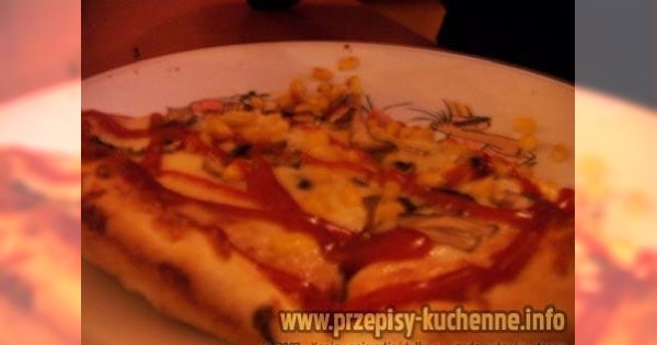 Pizza z kukurydzą