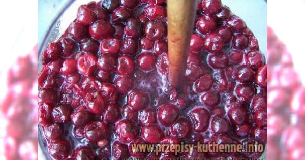 Wiśniówka i wisienki w spirytusie