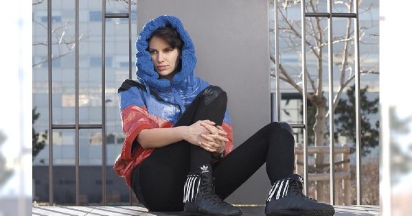 adidas na sznurku