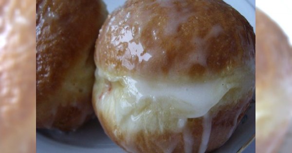 Pączki w polewie z lukru