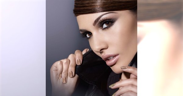 Graffiti Nails