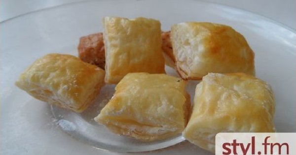 Kwadraciki z ciasta francuskiego