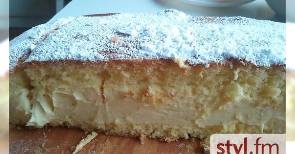 Pyszny placek biszkoptowy z kremem