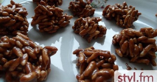 Pyszny deser z ryżu preparowanego