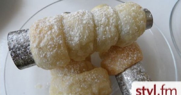 Rurki z ciasta francuskiego