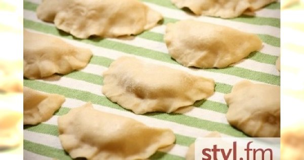 Pierogi z jabłkami