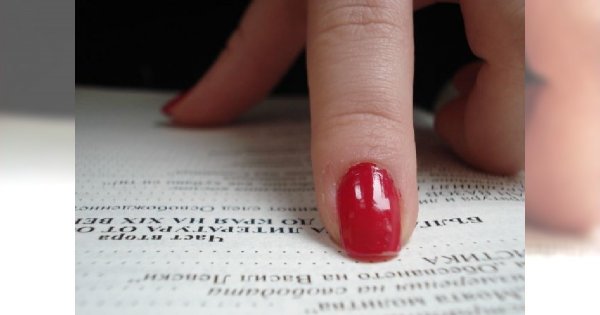 Czy częste malowanie paznokci niszczy płytkę paznokciową?