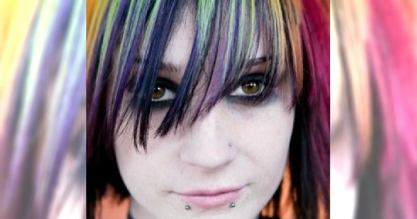 Jak zrobić makijaż Emo?