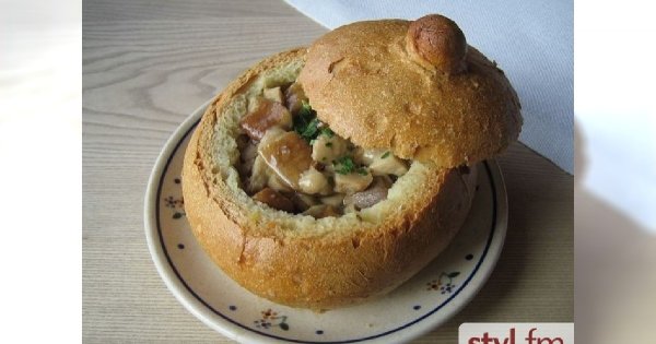 Zupa grzybowa w chlebie