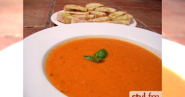 Zupa pomidorowa pyszna i smaczna