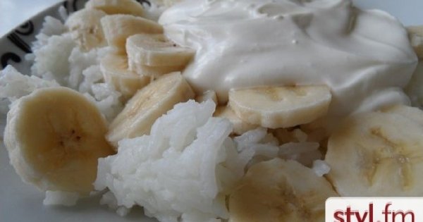 Smaczny ryż z bananami