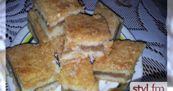 Szarlotka z cukrem