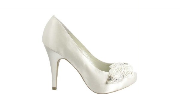 Buty na ślub - modnie czy wygodnie?