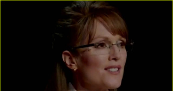 Julianne Moore jako Sarah Palin