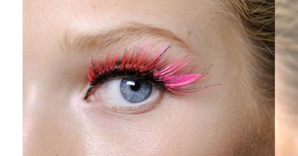 Kolorowe rzęsy – róż będzie w modzie!