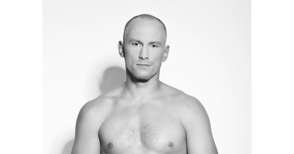 Krzysztof Diablo Włodarczyk w rozbieranej sesji