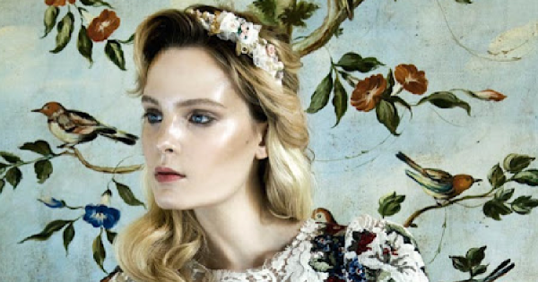 Charlotte Tomaszewska w barokowej sesji